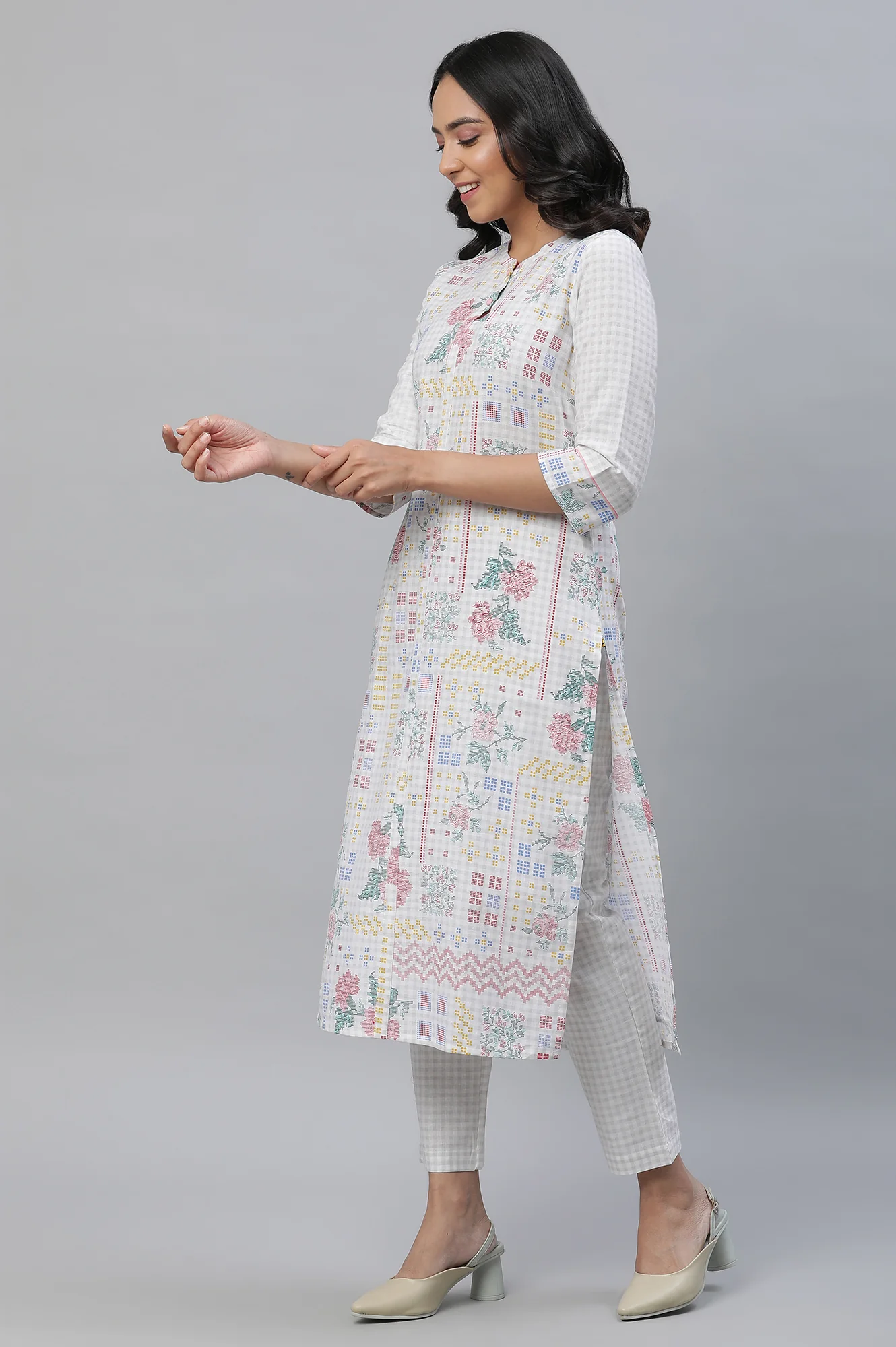 Seer Sucker Kurta and Pants Co-ord Set - Image 5