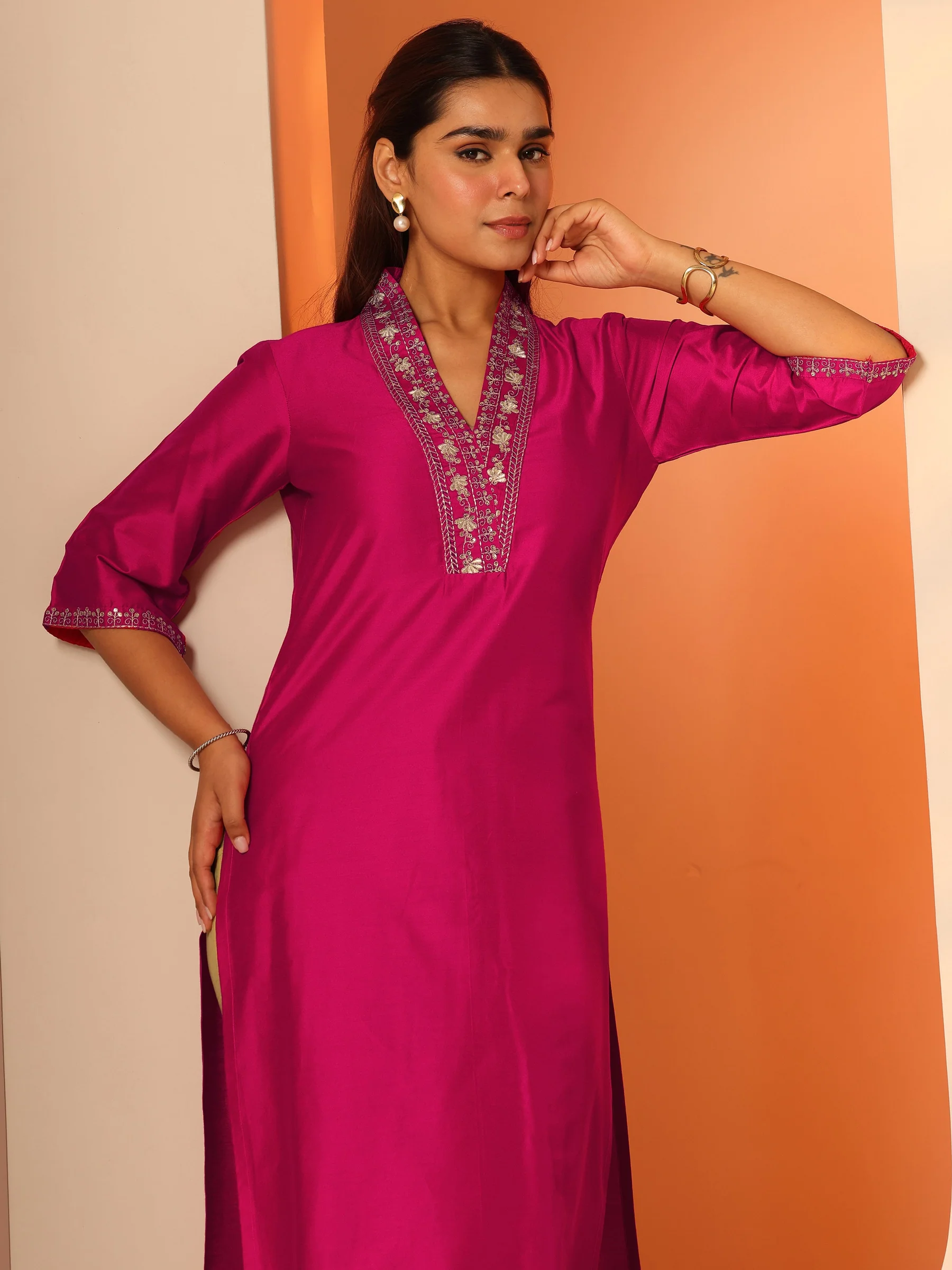 Pink Embellished Silk Blend Straight Kurta - Image 5